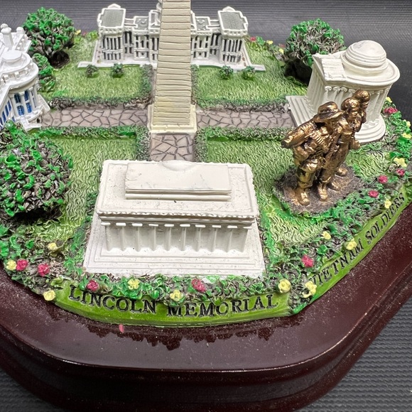 Washington D.C. Monuments Desk Statue - Picture 6 of 8